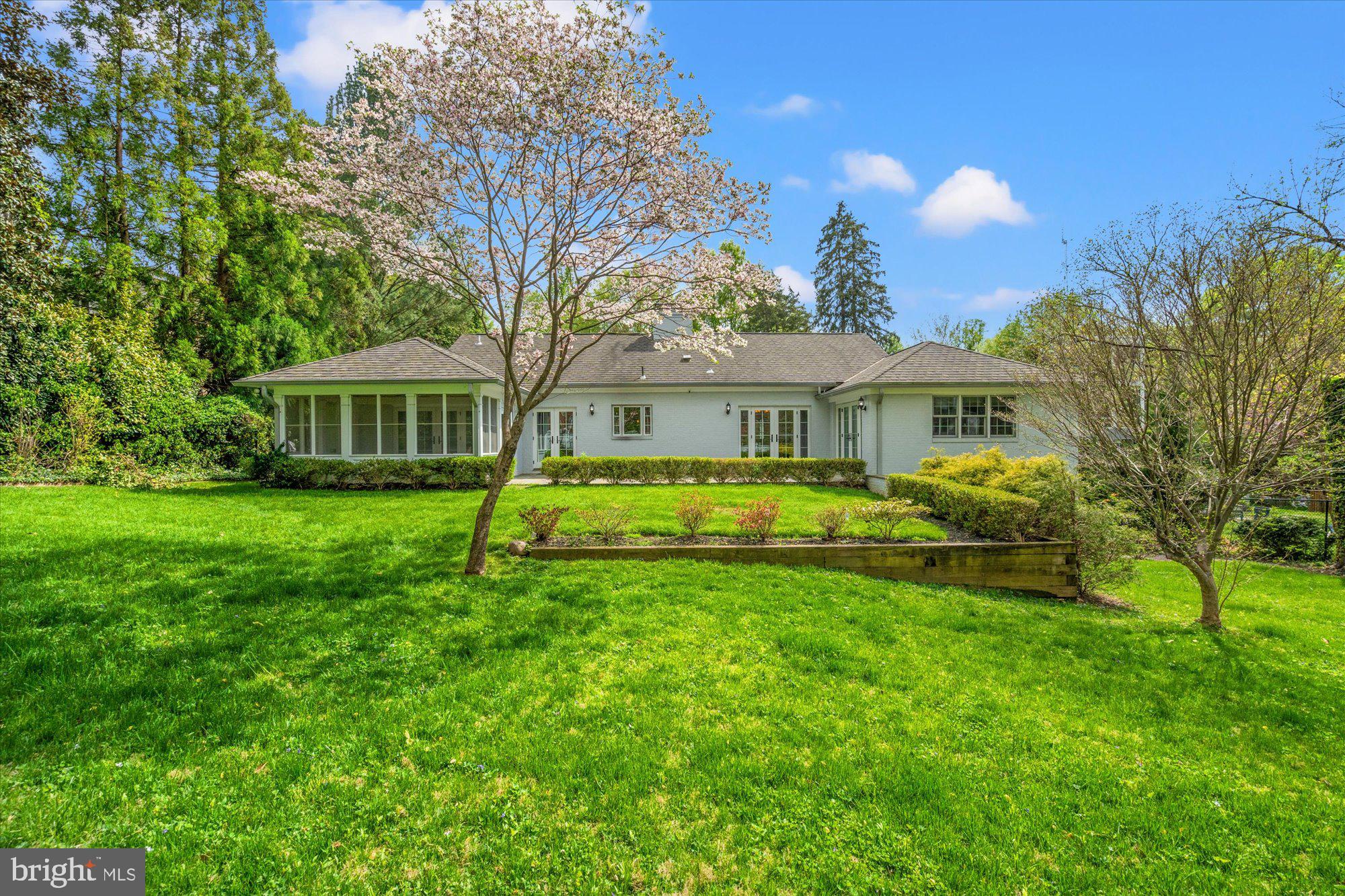 SOMERSET - Residential Lease