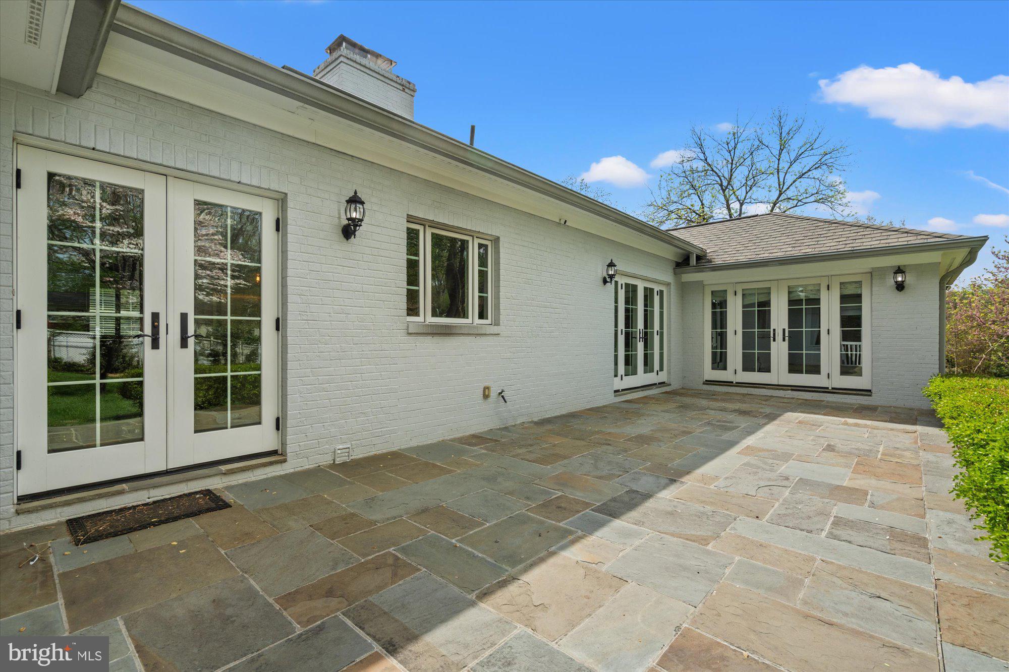 SOMERSET - Residential Lease