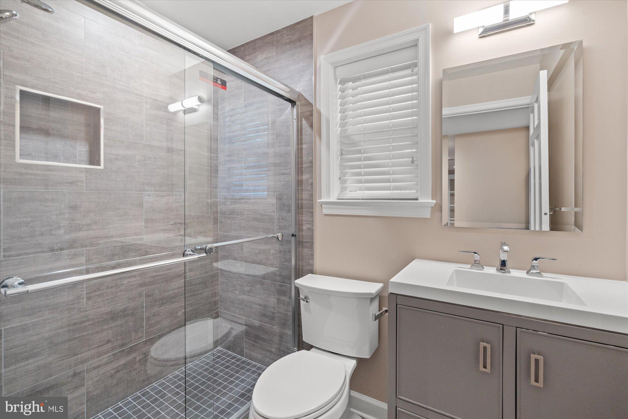 SOMERSET - Residential Lease