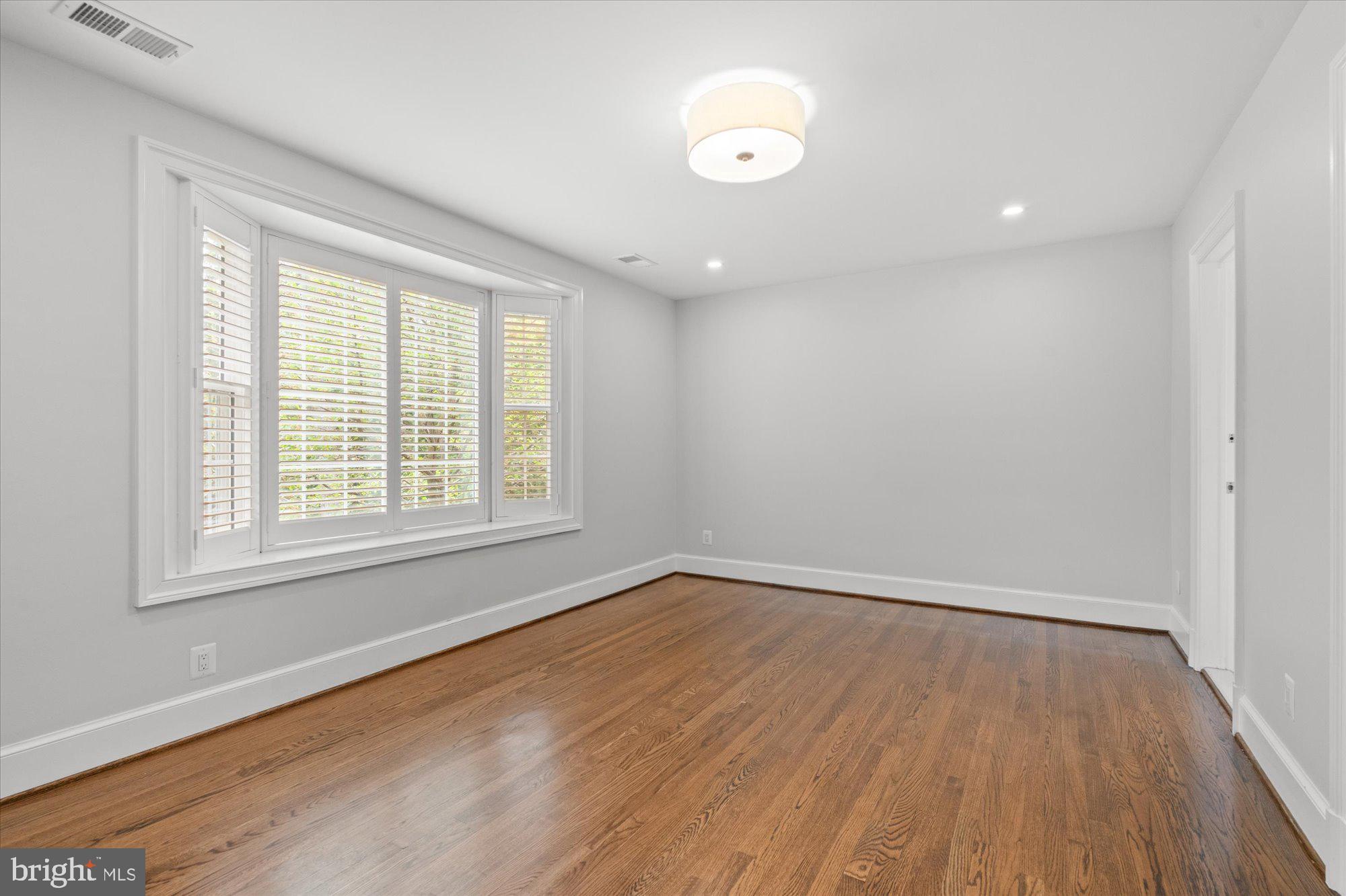 SOMERSET - Residential Lease