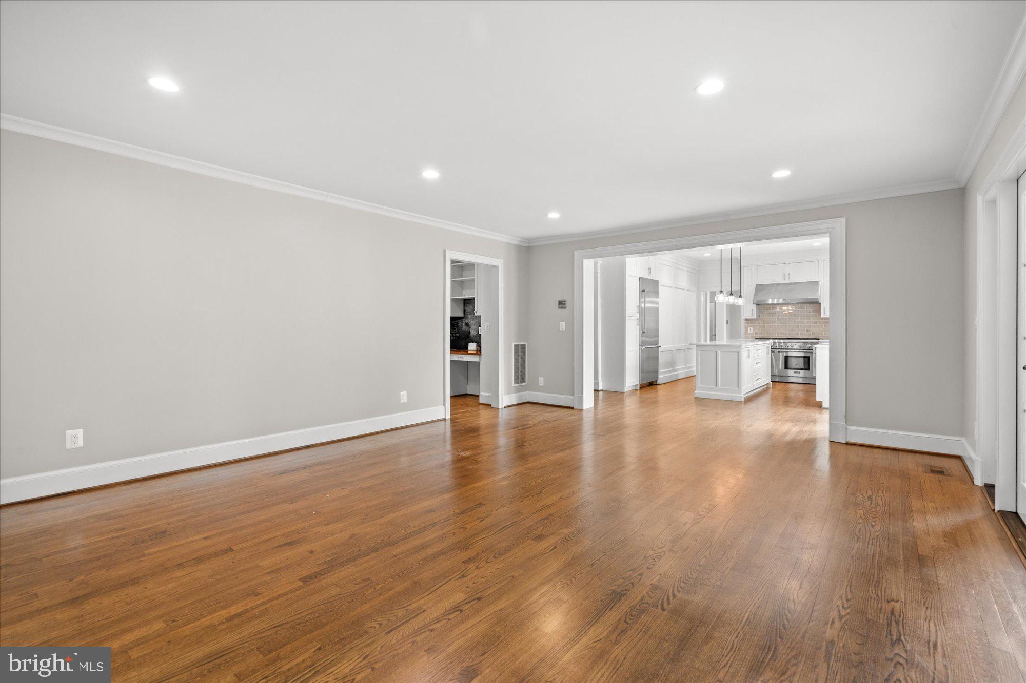 SOMERSET - Residential Lease