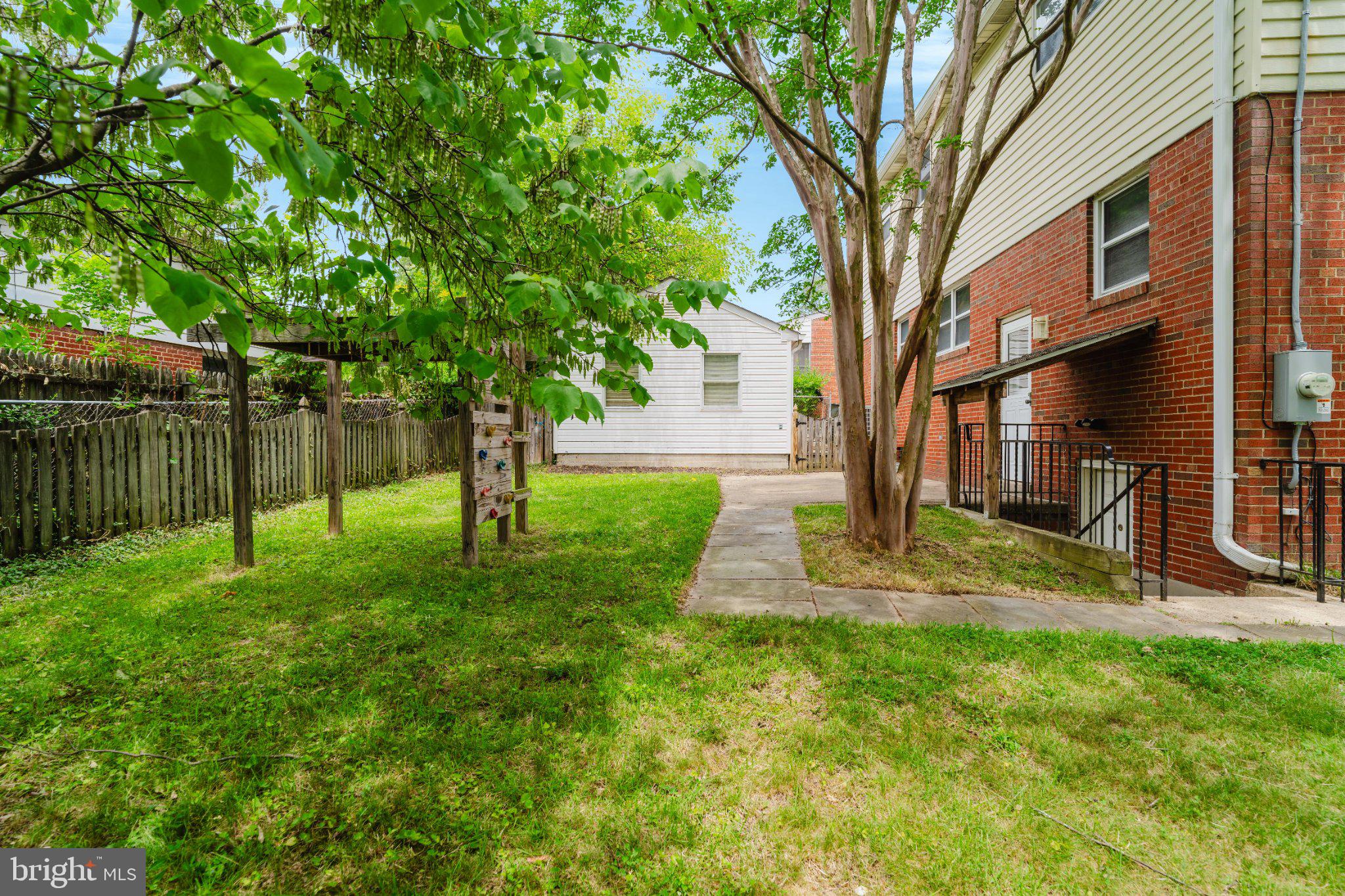 CARROLL KNOLLS - Residential