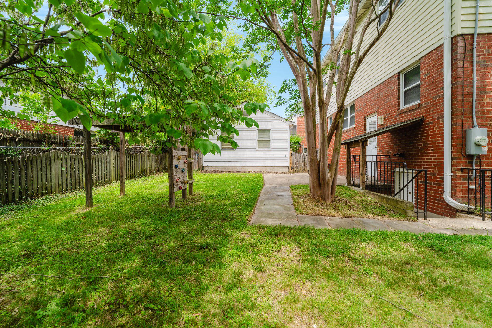 CARROLL KNOLLS - Residential