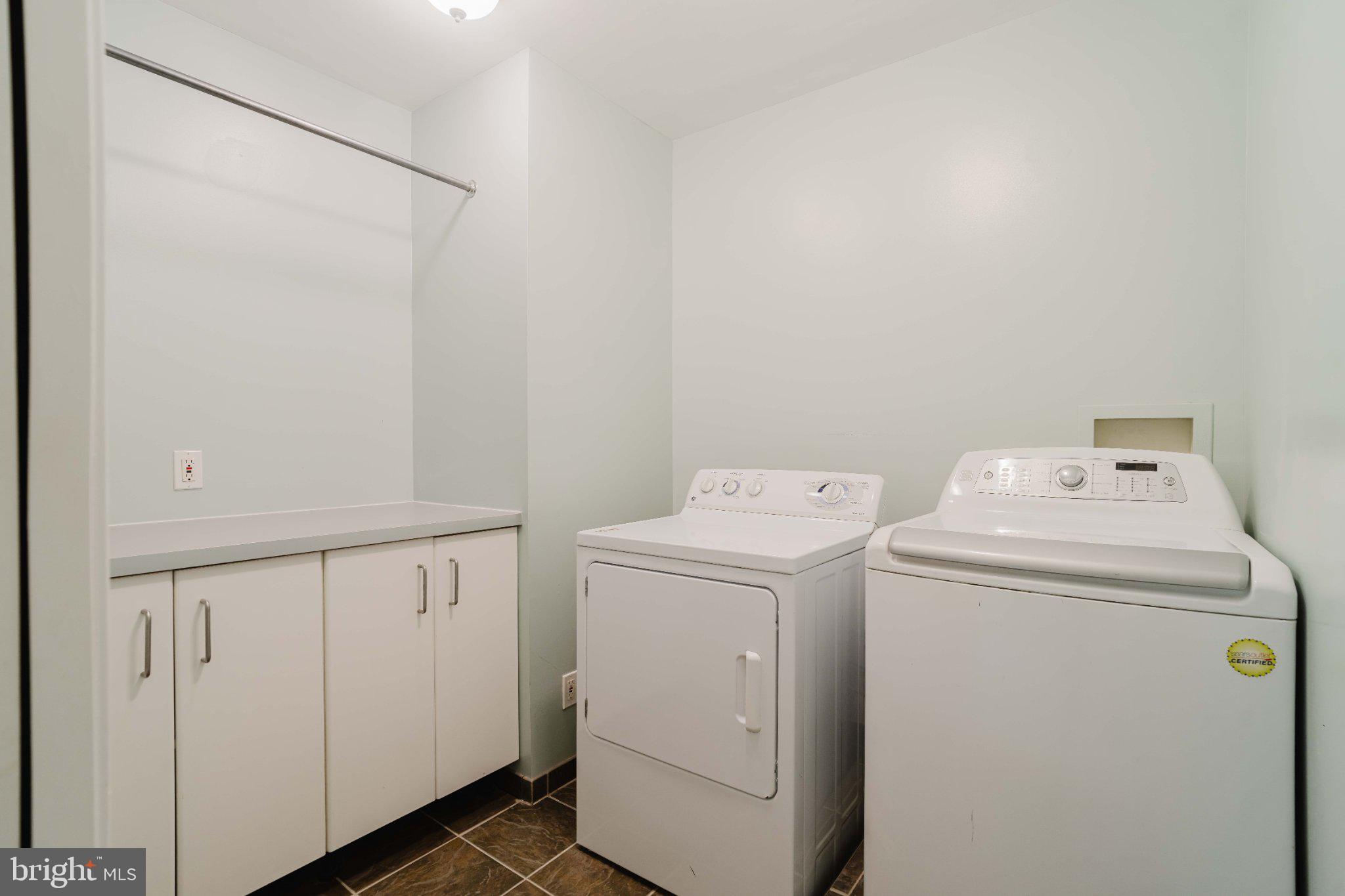 CARROLL KNOLLS - Residential