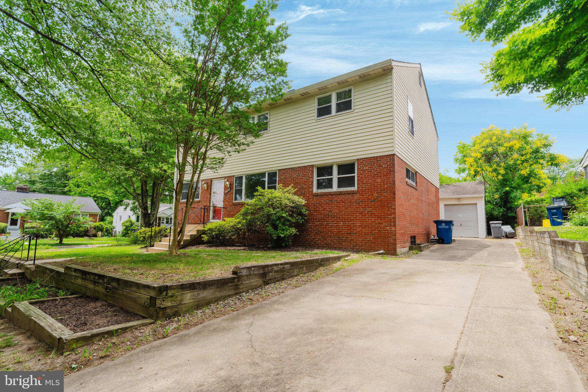 CARROLL KNOLLS - Residential