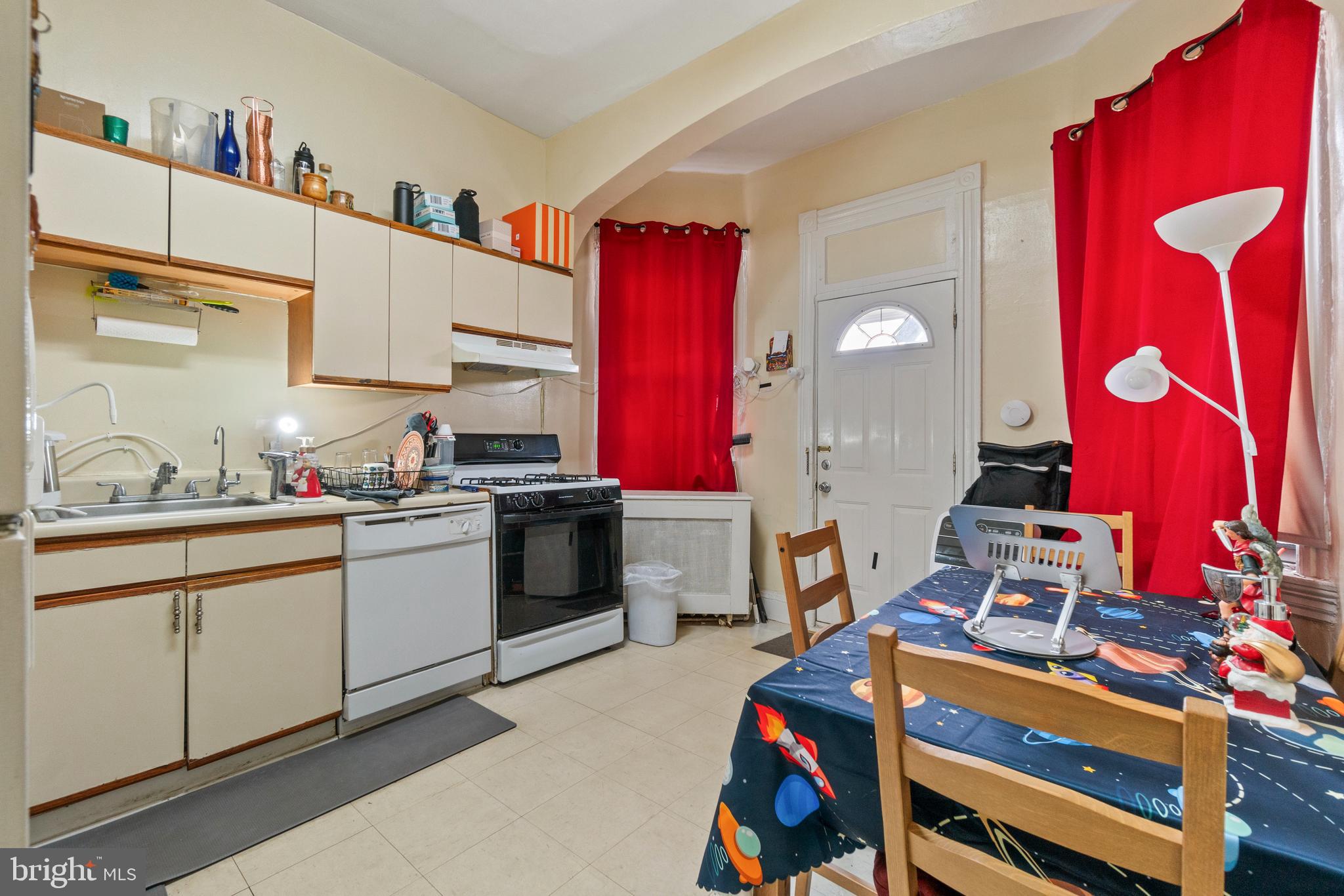 CHARLES VILLAGE - Commercial Sale