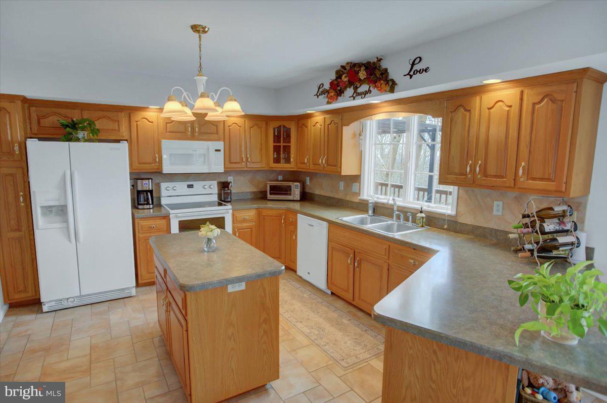 GREENE KNOLLS - Residential