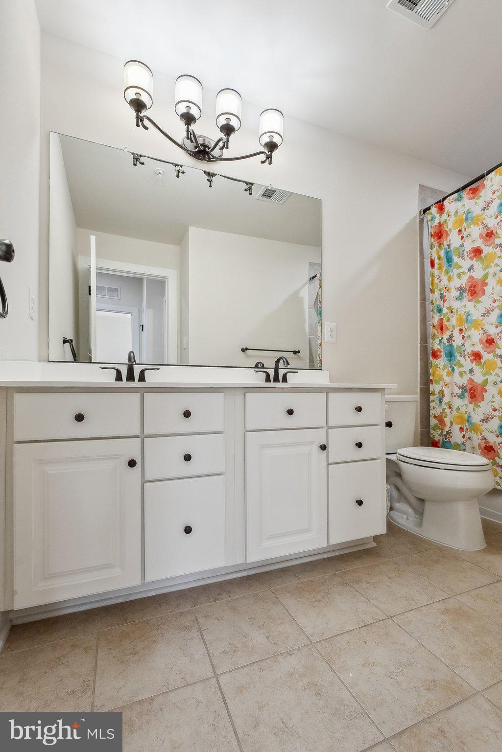 DISCOVERY SQUARE - Residential Lease