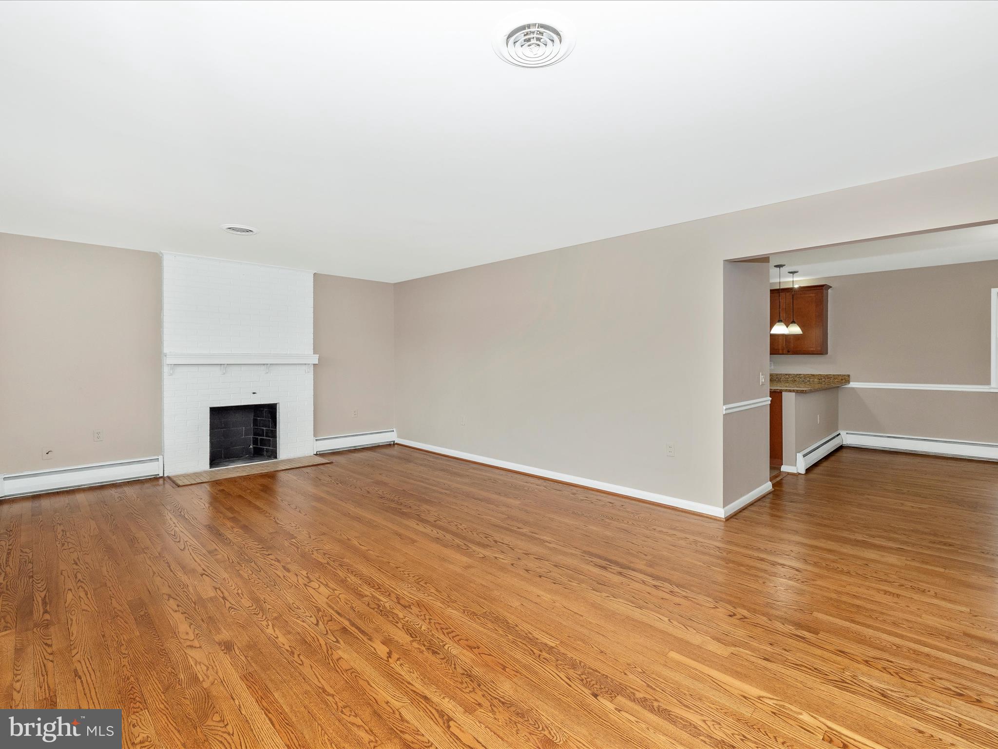 TULIP HILL - Residential