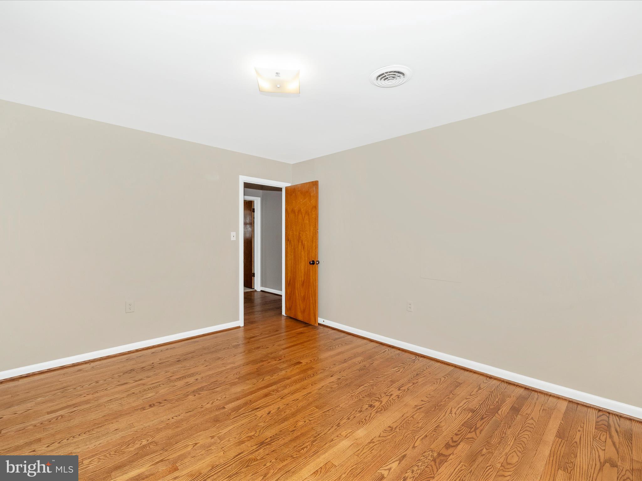 TULIP HILL - Residential
