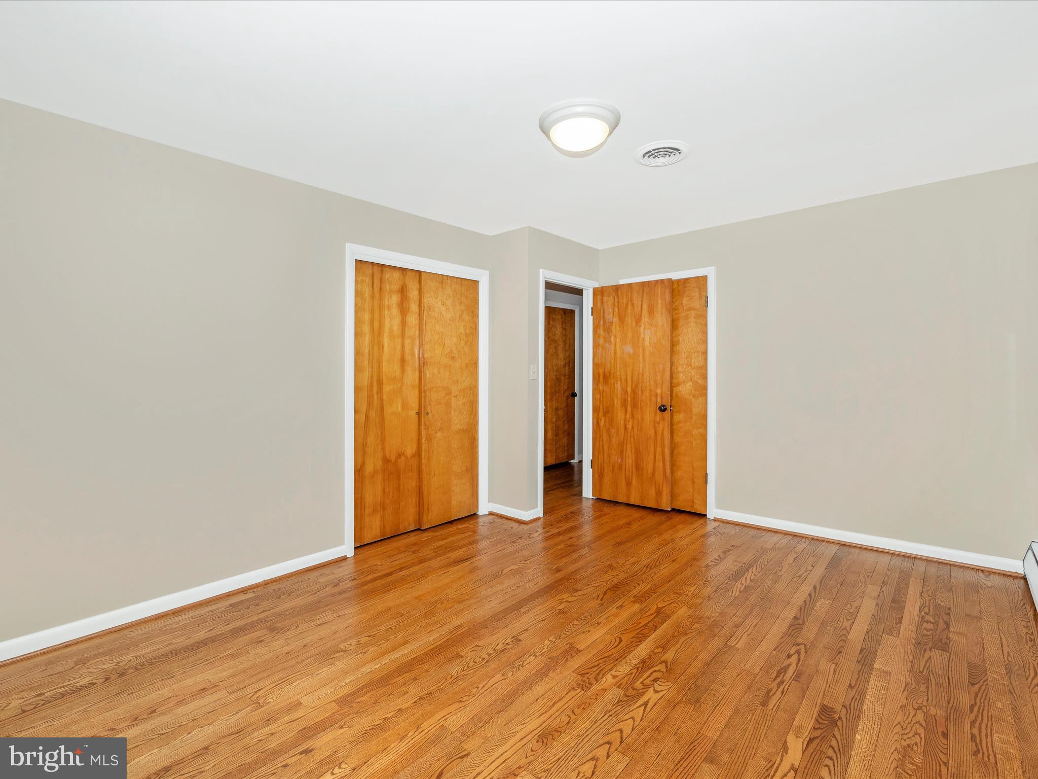 TULIP HILL - Residential