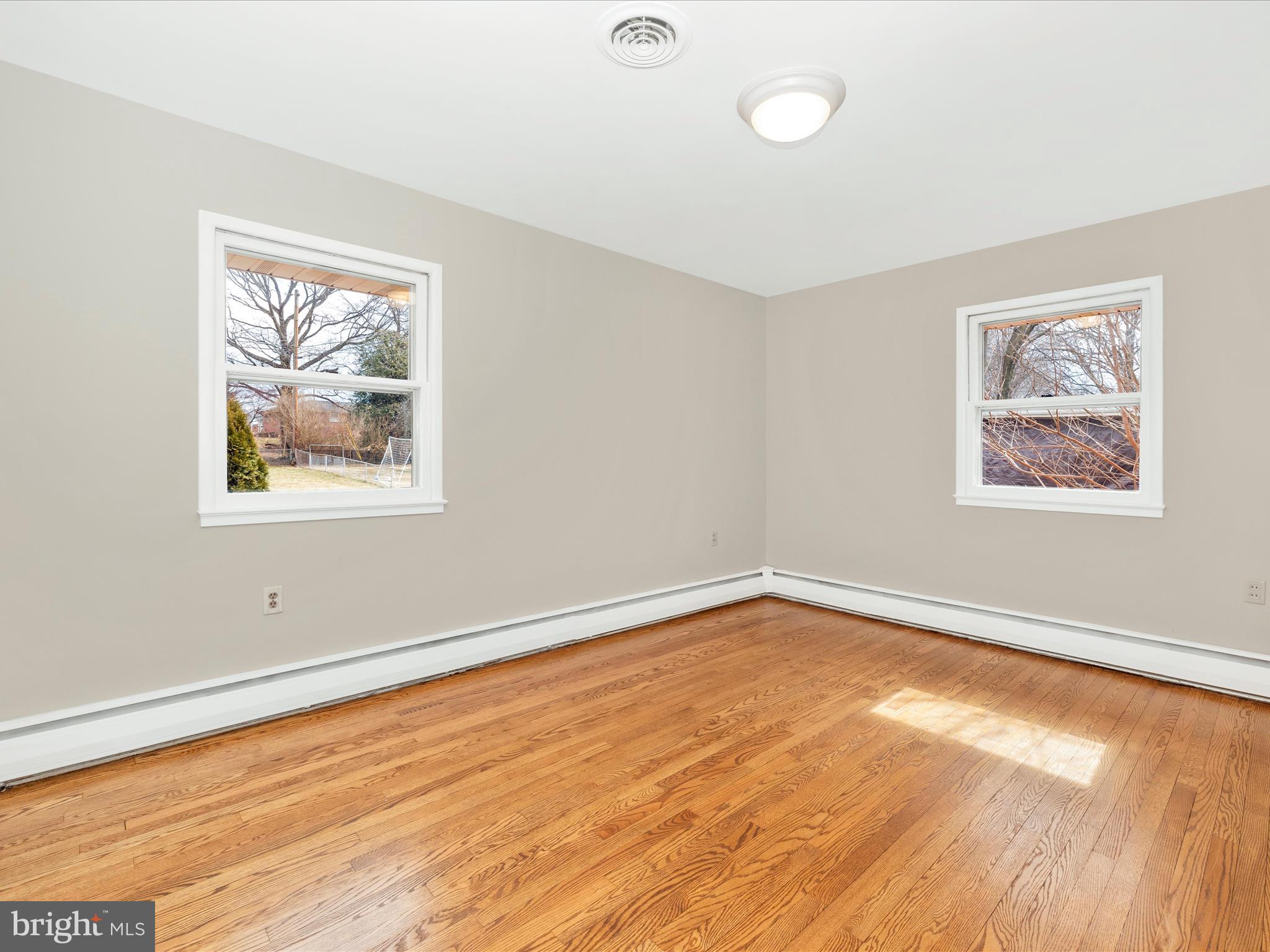 TULIP HILL - Residential