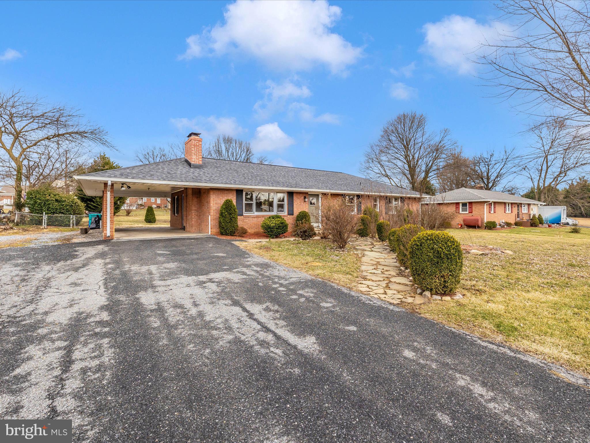 TULIP HILL - Residential