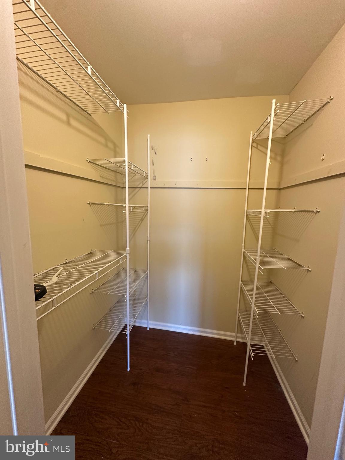 CAROUSEL POINTE - Residential Lease