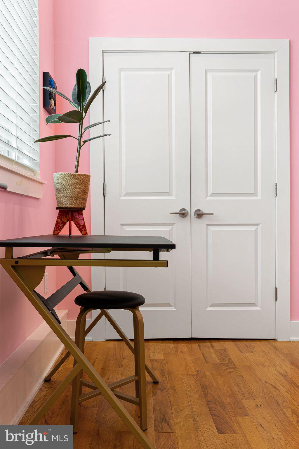POINT BREEZE - Residential