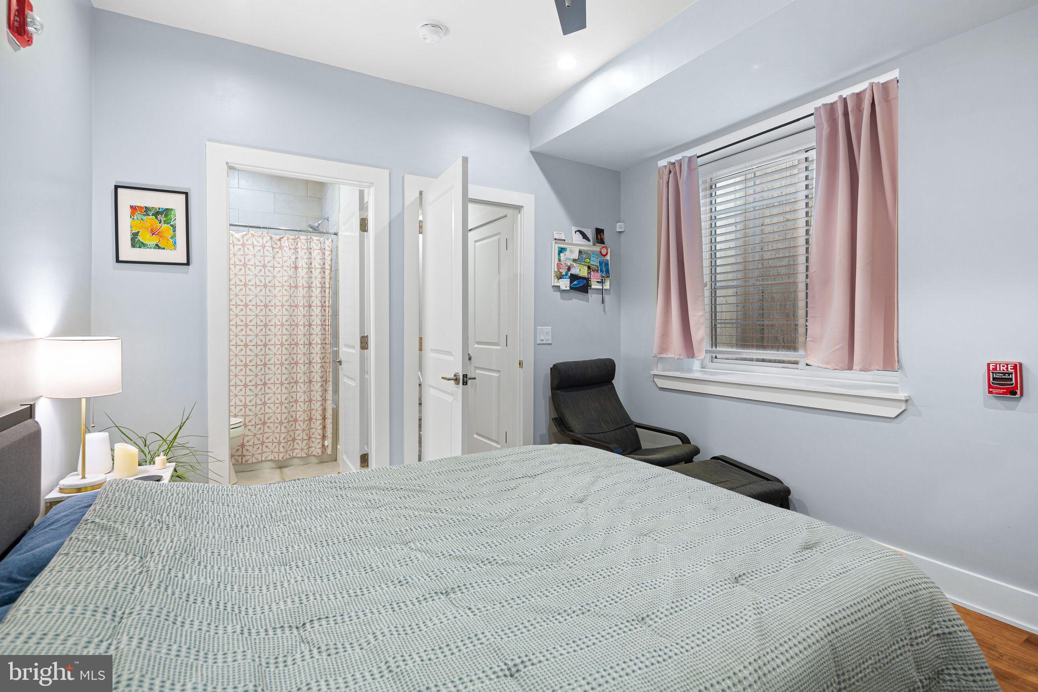 POINT BREEZE - Residential