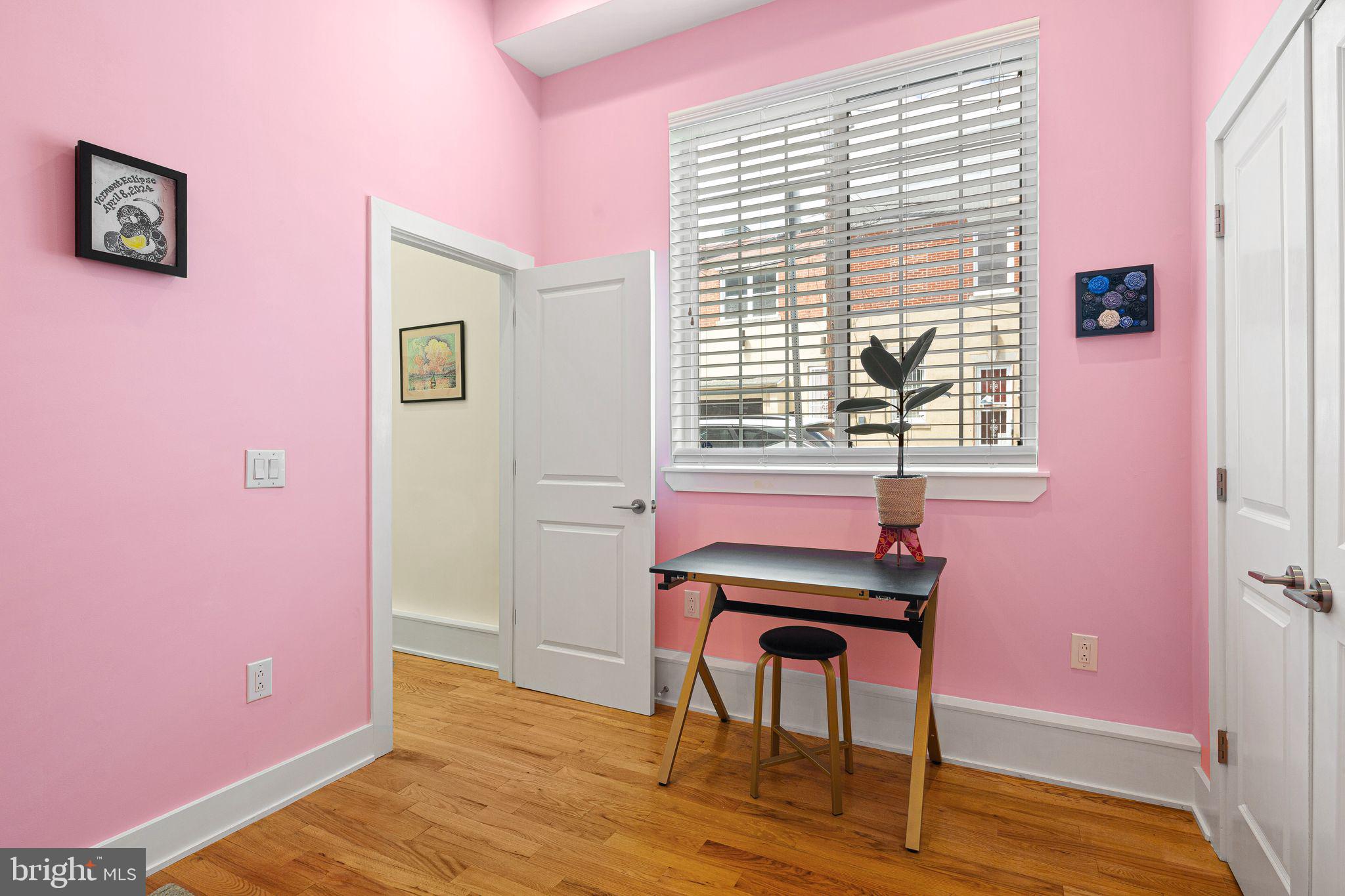 POINT BREEZE - Residential