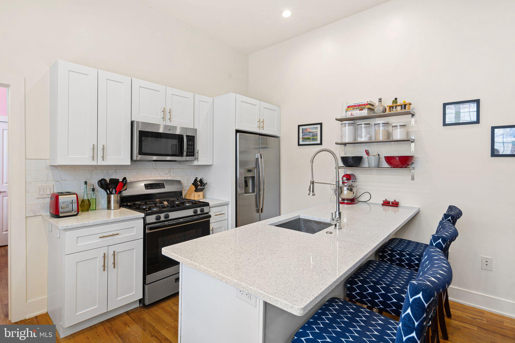 POINT BREEZE - Residential