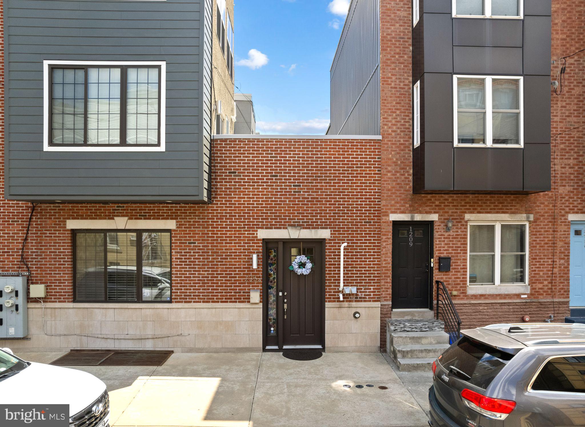 POINT BREEZE - Residential