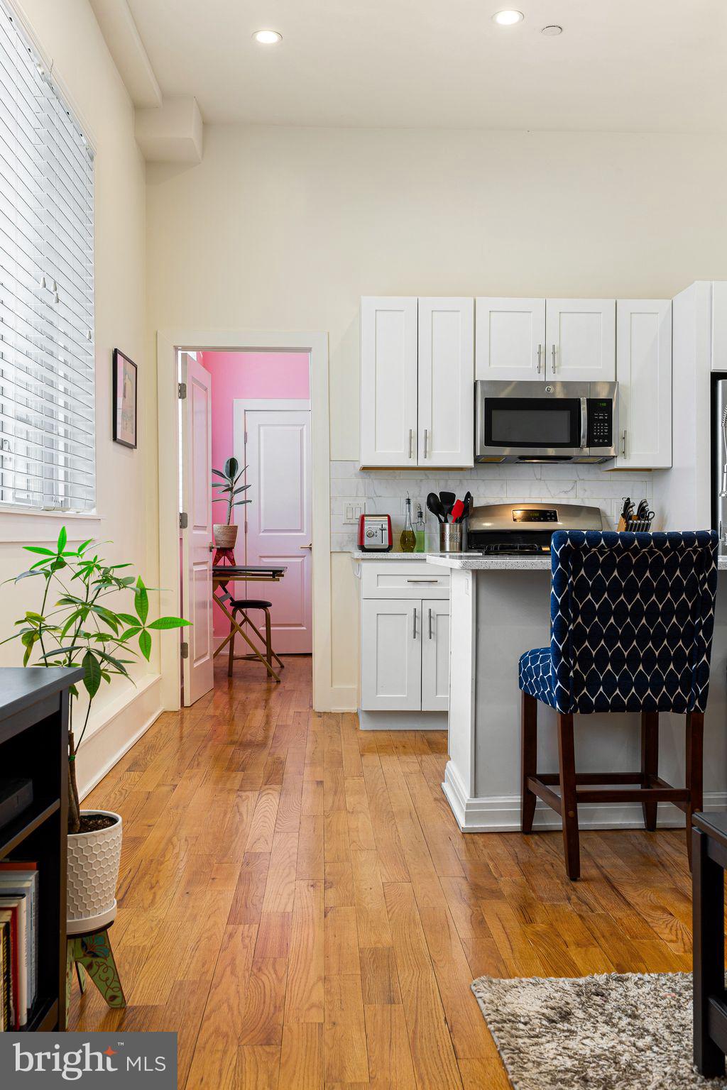 POINT BREEZE - Residential