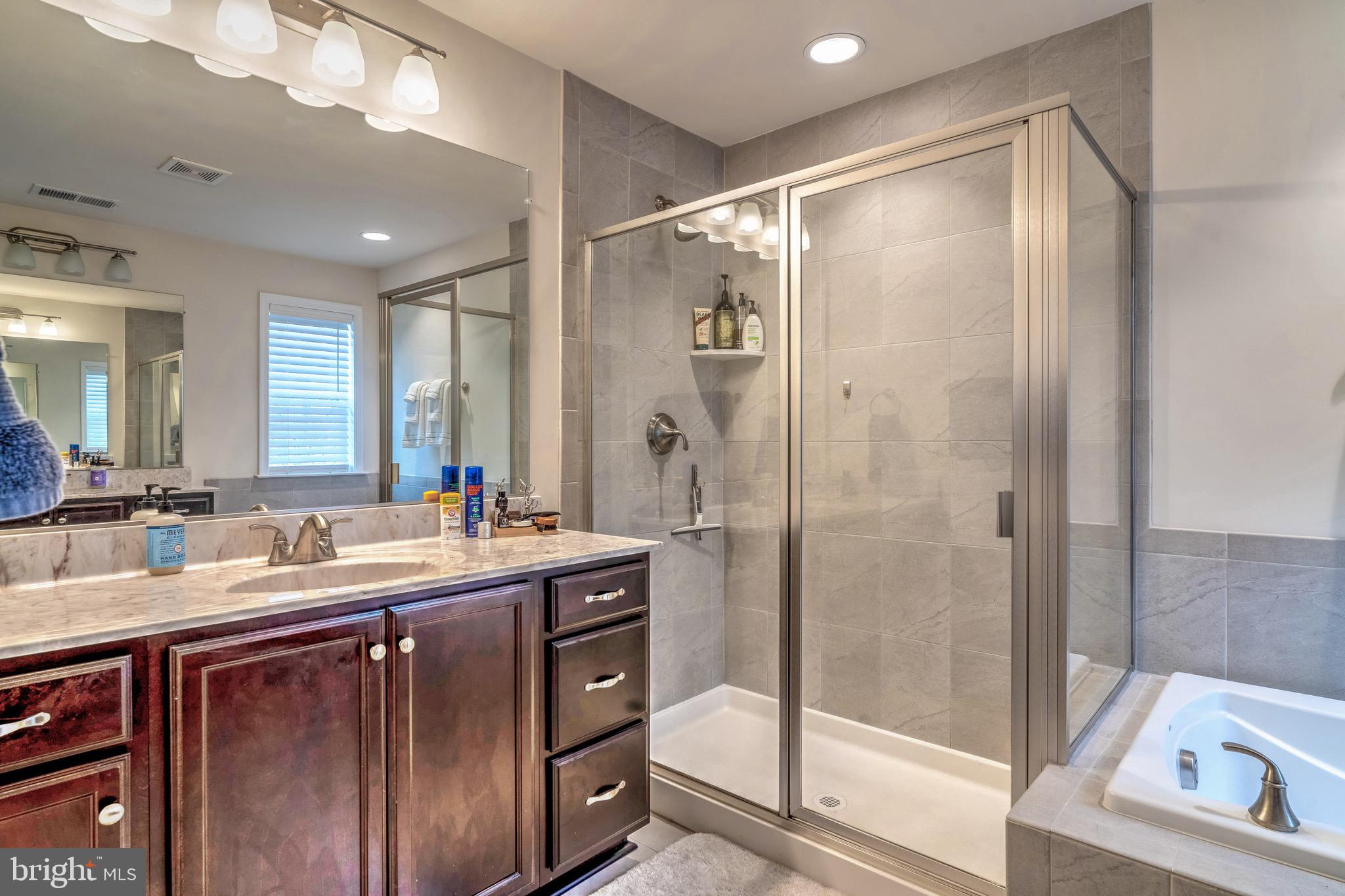 COWAN CROSSING - Residential