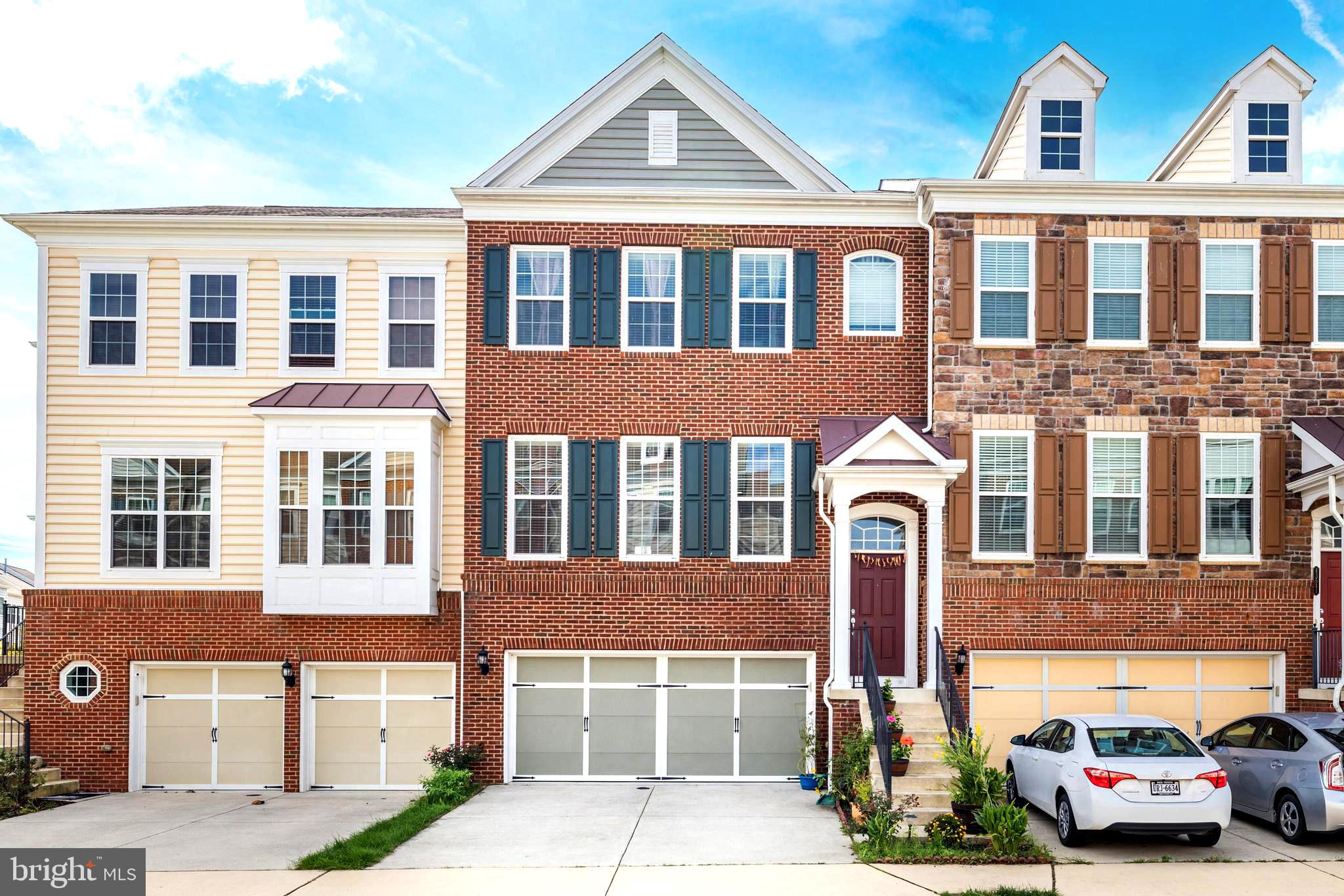 EAST GATE - Residential Lease