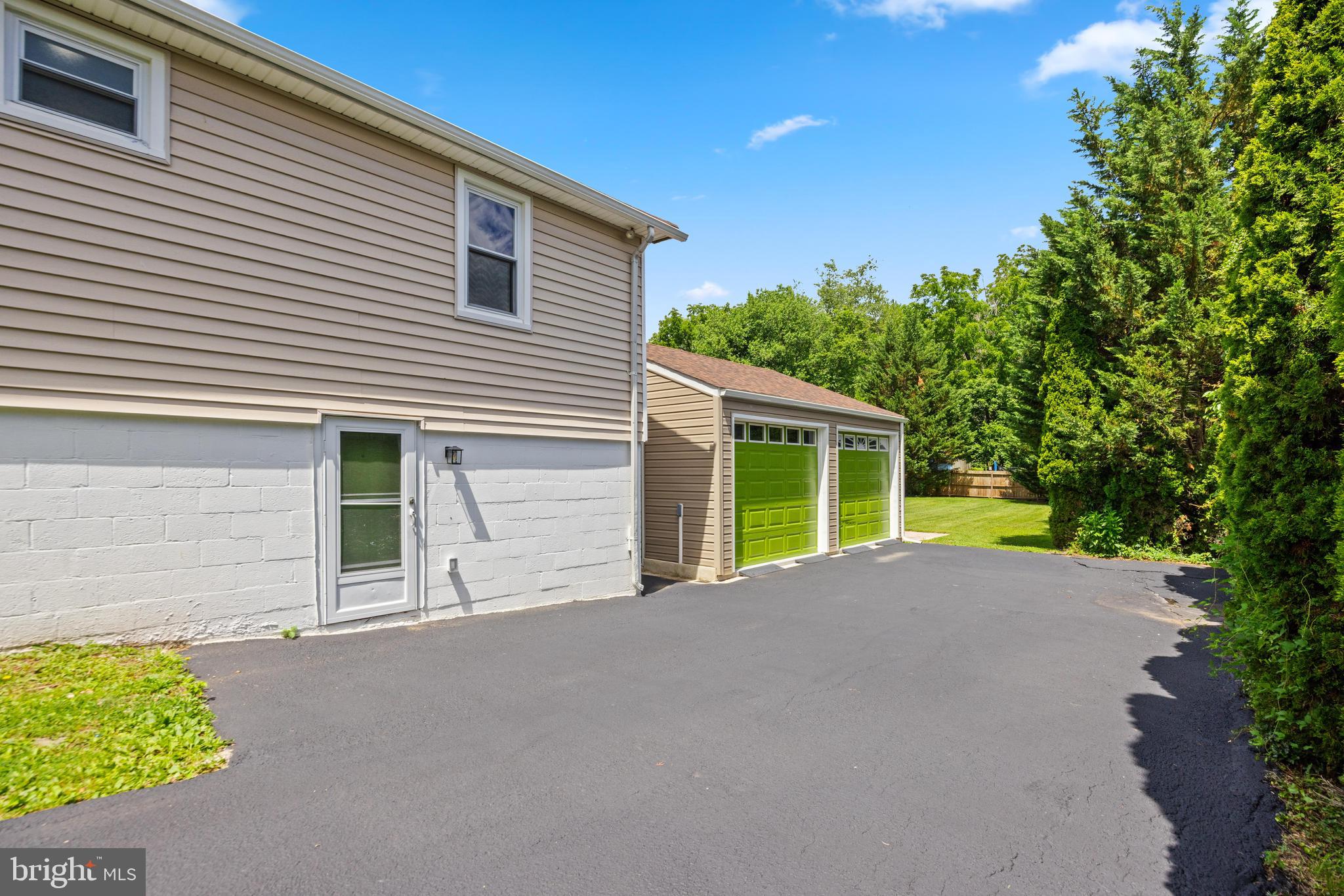 PIKESVILLE FARMS - Residential