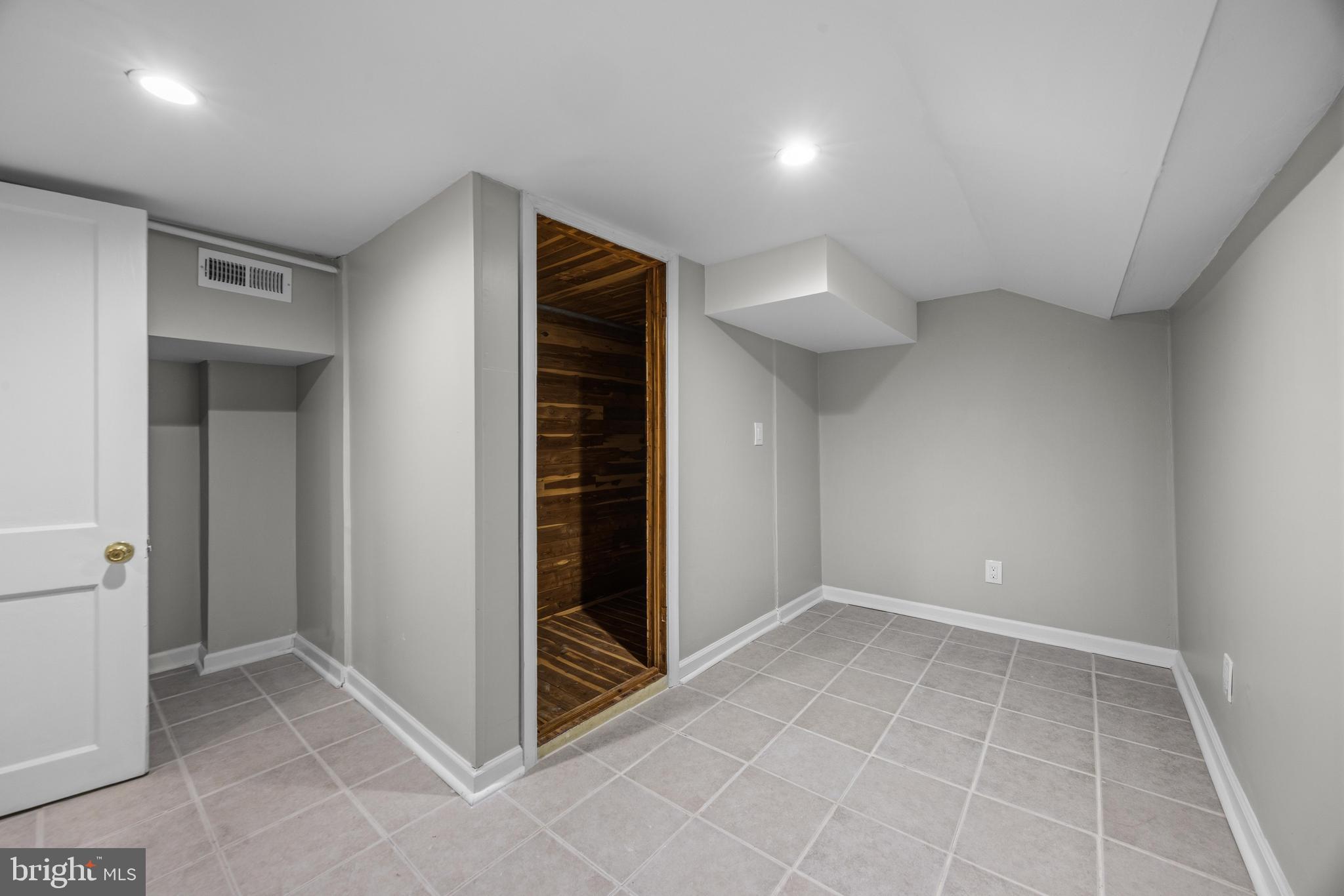 PIKESVILLE FARMS - Residential