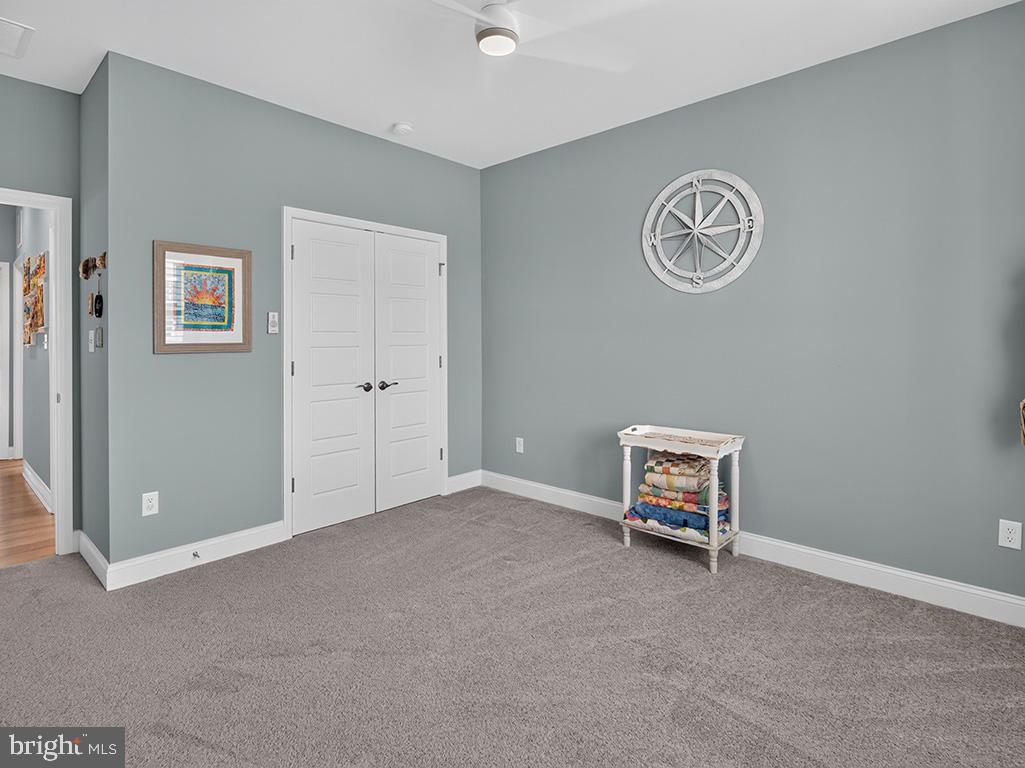 PENINSULA LAKES - Residential