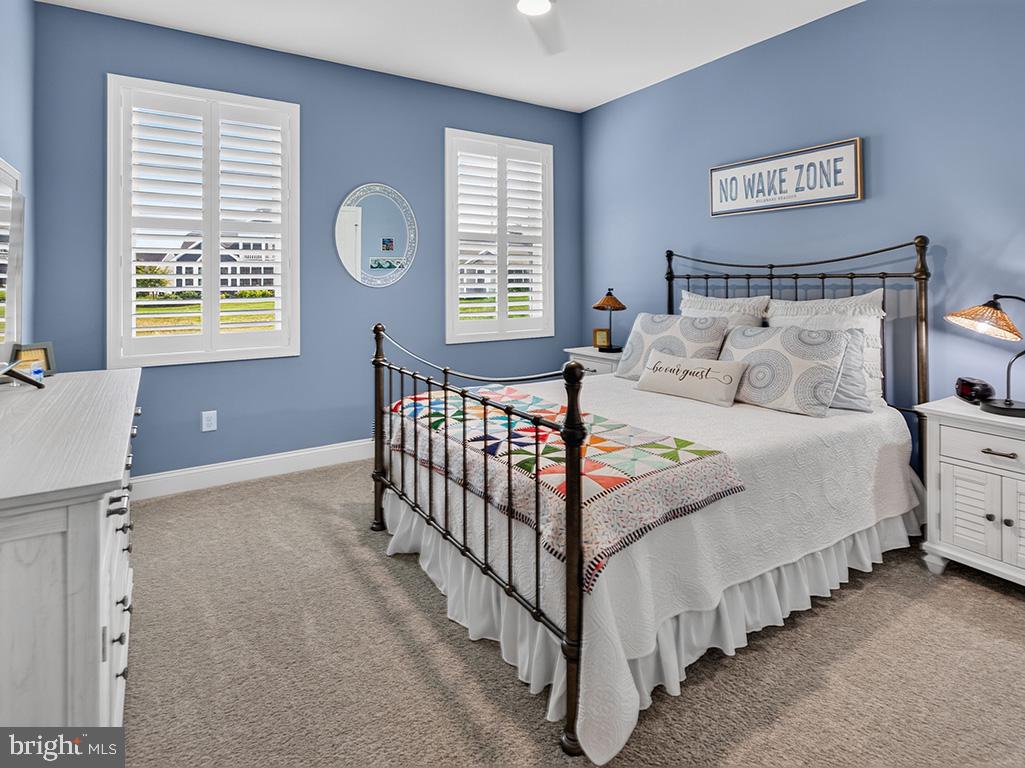PENINSULA LAKES - Residential