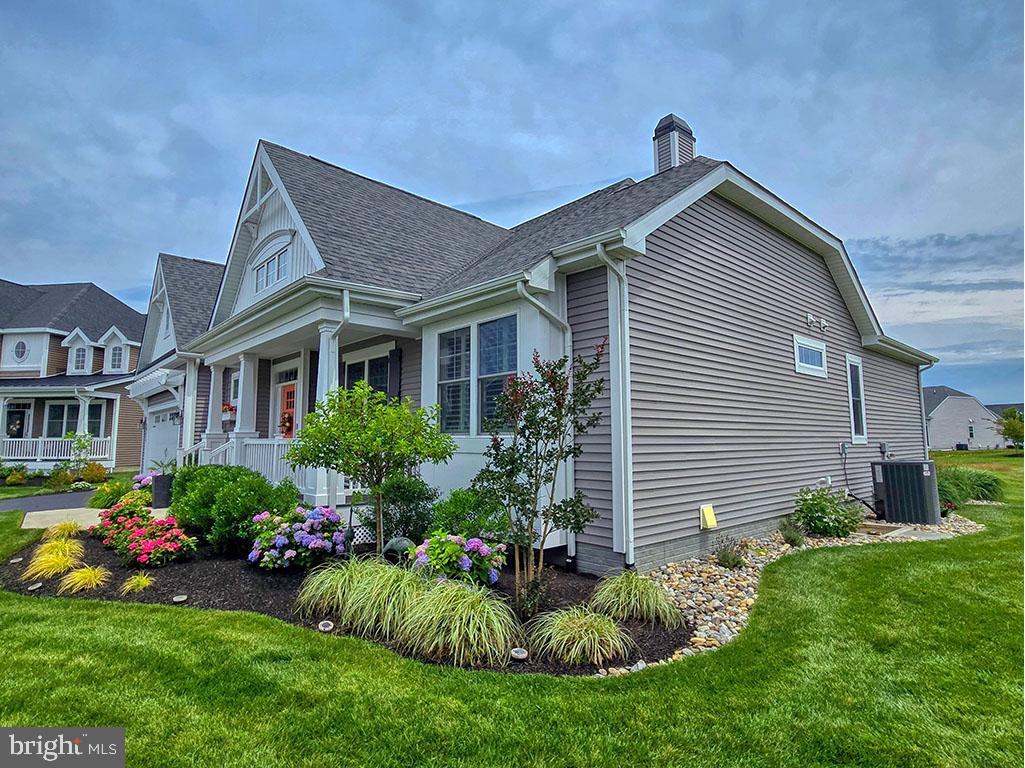 PENINSULA LAKES - Residential