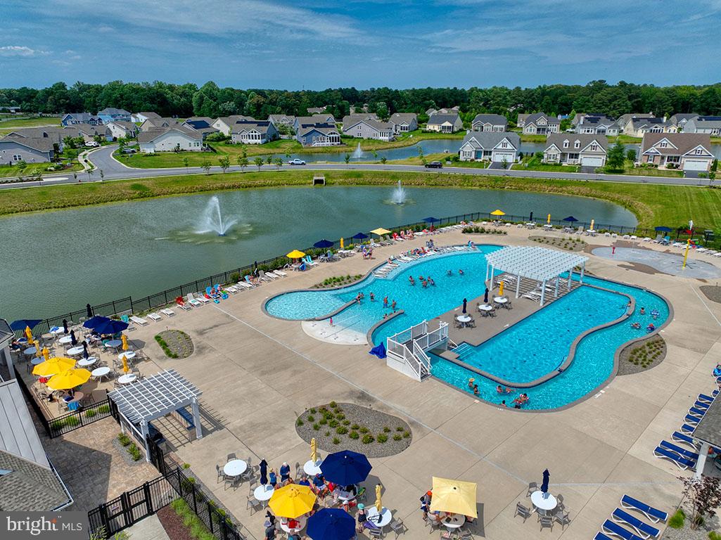 PENINSULA LAKES - Residential