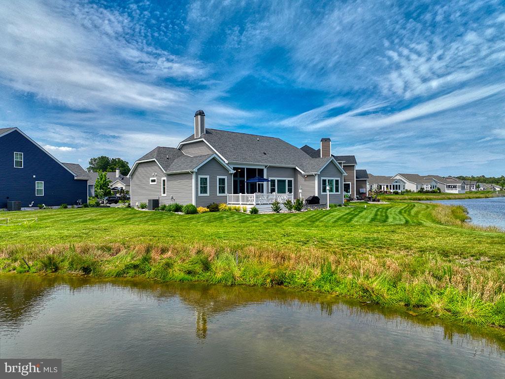 PENINSULA LAKES - Residential