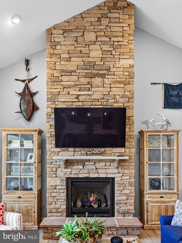 PENINSULA LAKES - Residential