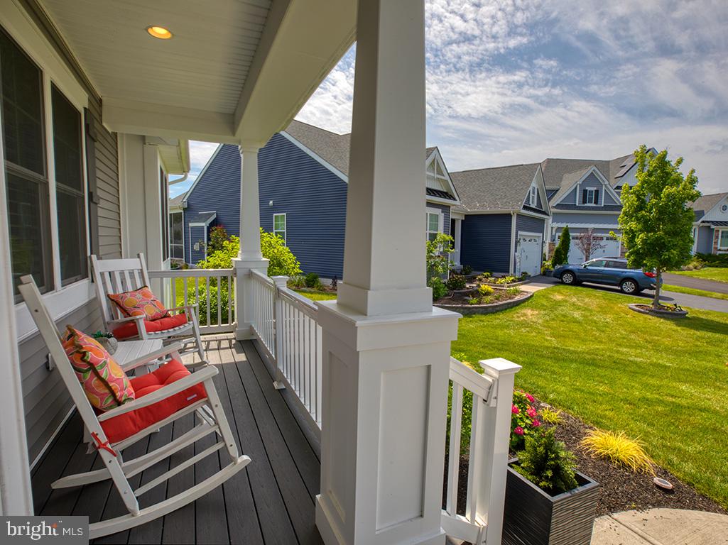PENINSULA LAKES - Residential