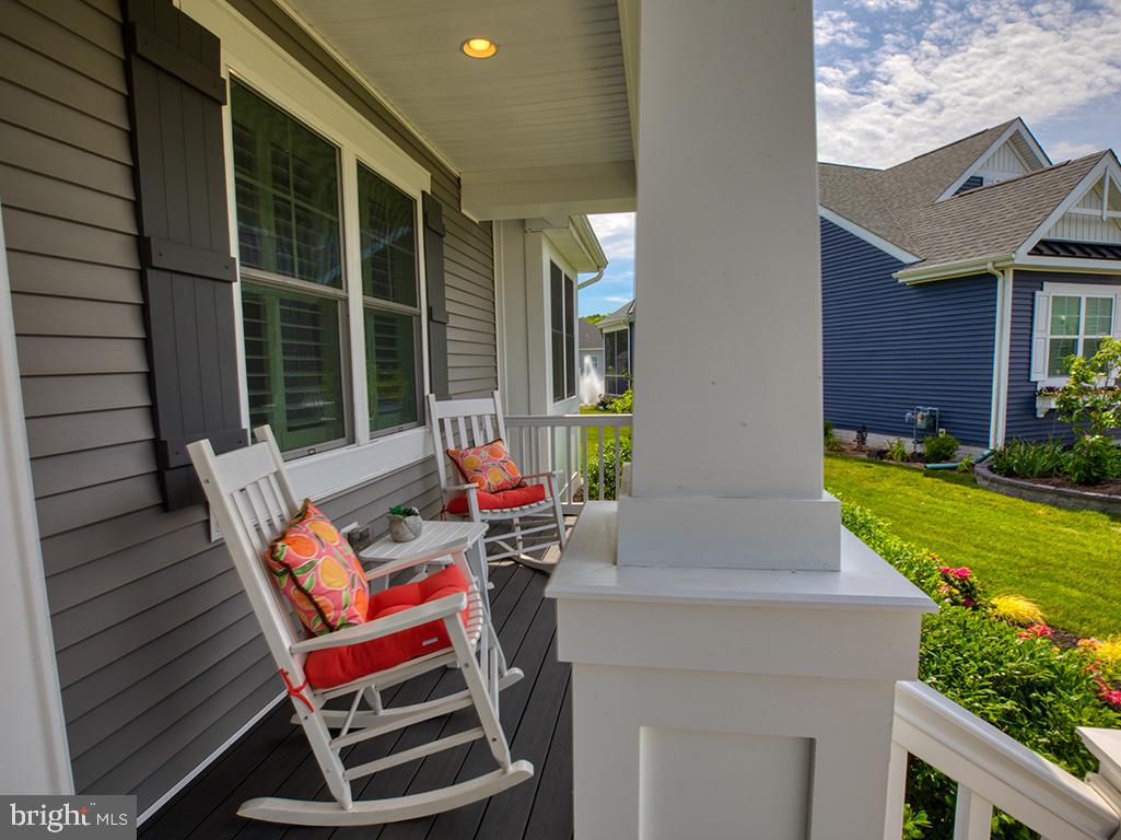 PENINSULA LAKES - Residential