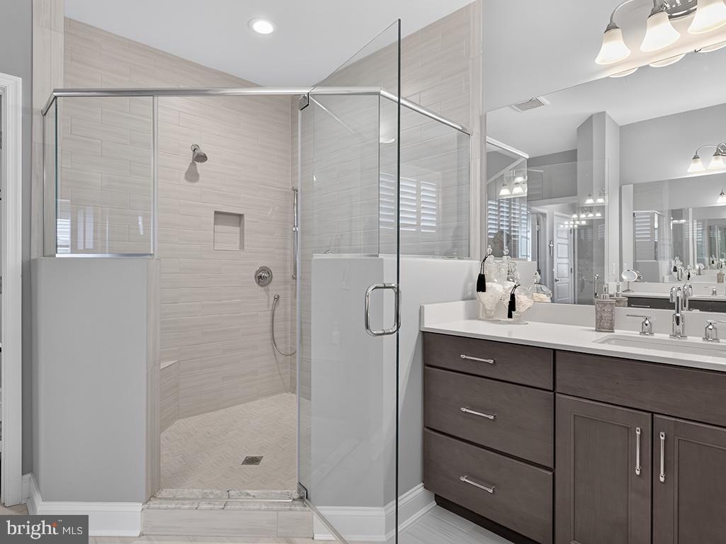 PENINSULA LAKES - Residential