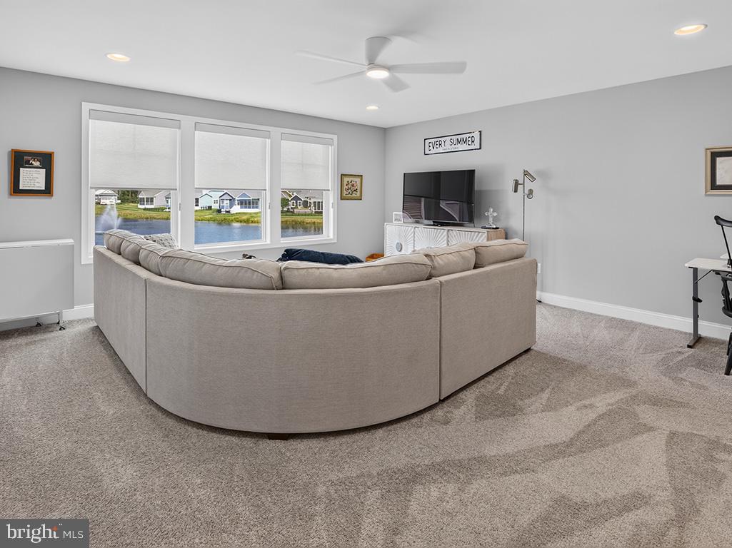 PENINSULA LAKES - Residential