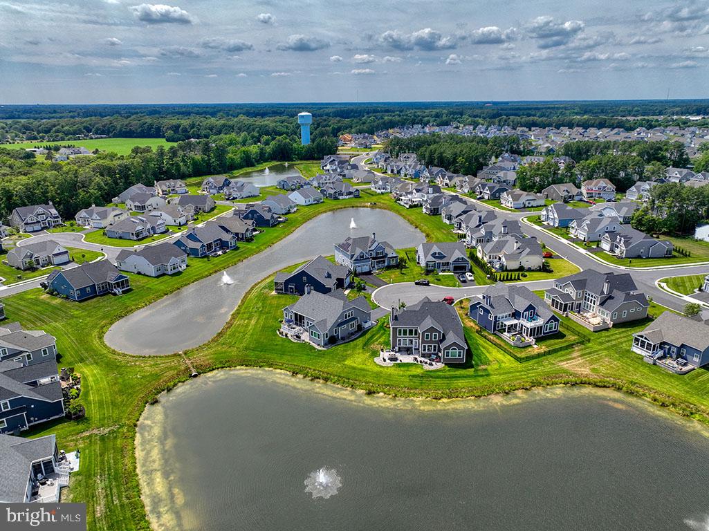 PENINSULA LAKES - Residential