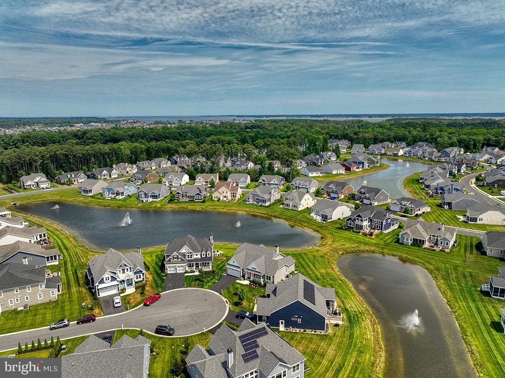 PENINSULA LAKES - Residential
