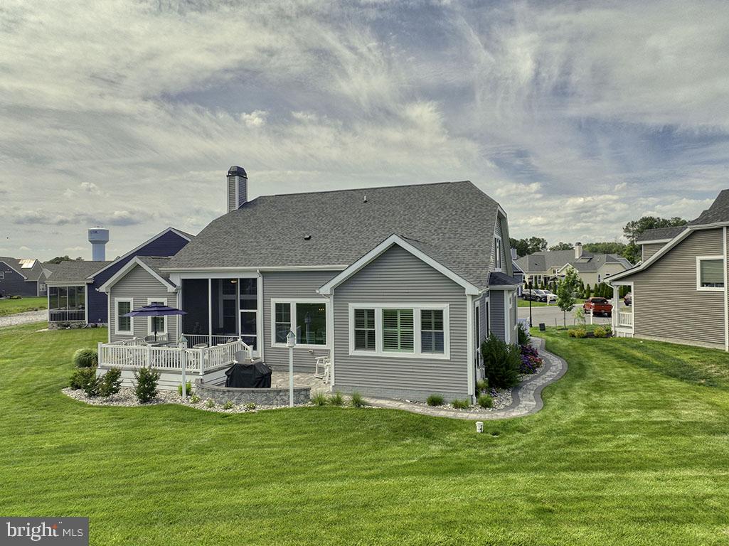 PENINSULA LAKES - Residential