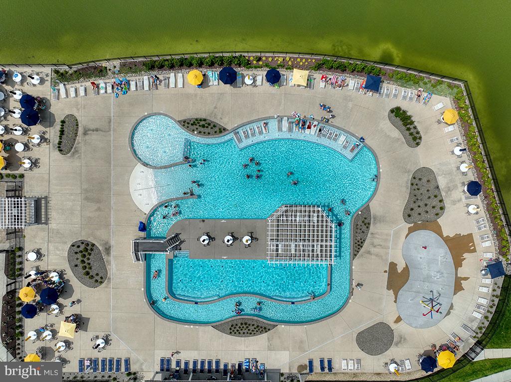 PENINSULA LAKES - Residential