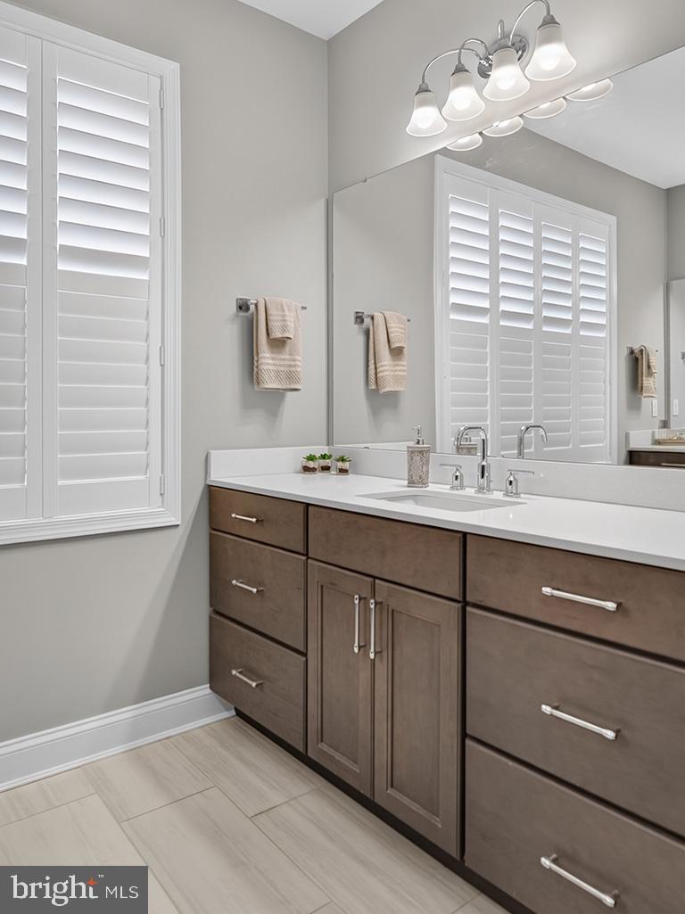 PENINSULA LAKES - Residential