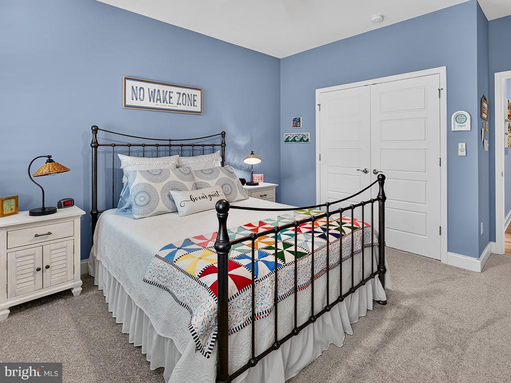 PENINSULA LAKES - Residential