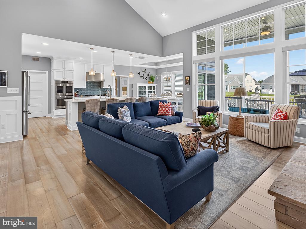 PENINSULA LAKES - Residential