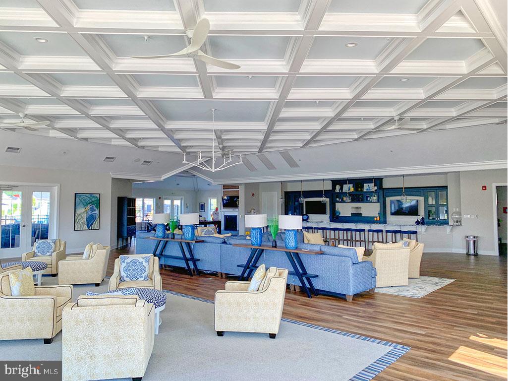 PENINSULA LAKES - Residential