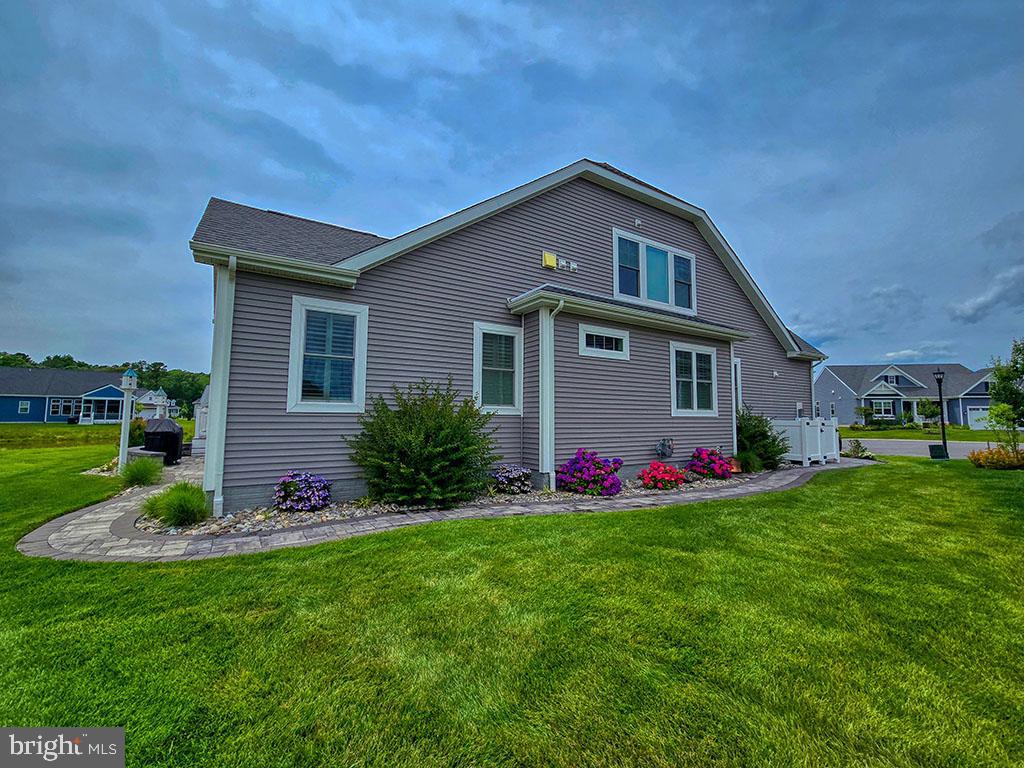 PENINSULA LAKES - Residential