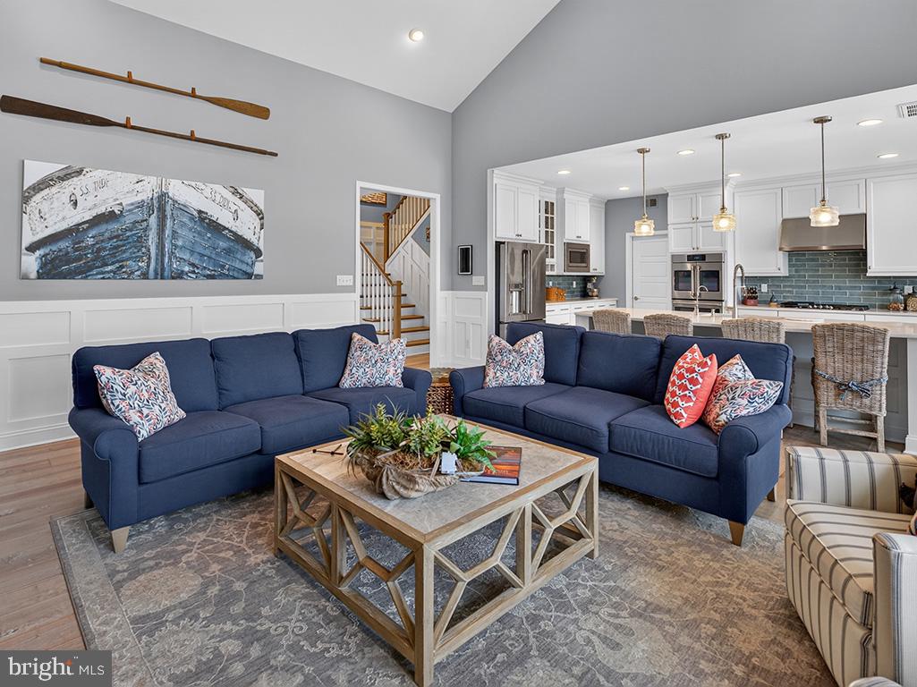 PENINSULA LAKES - Residential