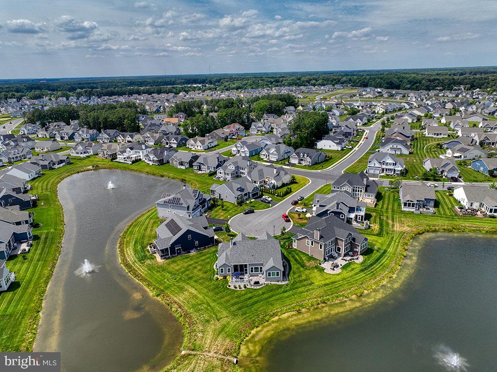 PENINSULA LAKES - Residential