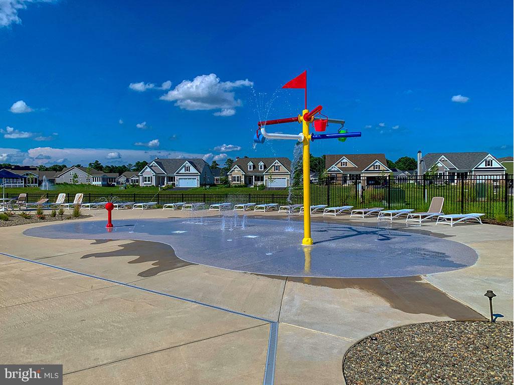 PENINSULA LAKES - Residential